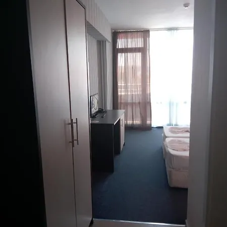 Lägenhet Sea View Triple S B *