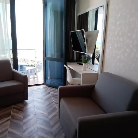 Sea View Triple S B Apartment *