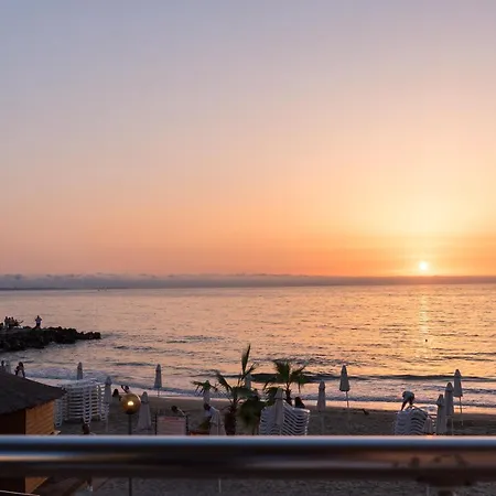 Sea View Triple S B *