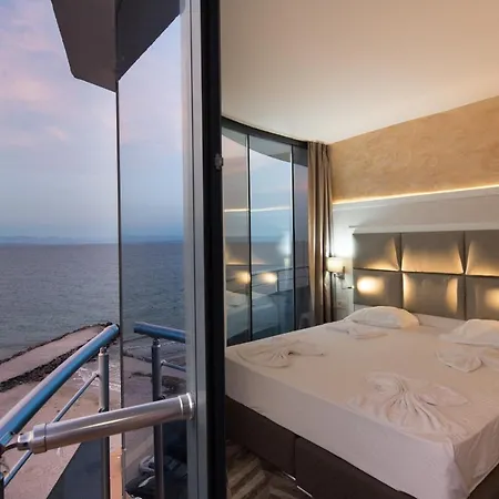 Sea View Triple S B Lägenhet