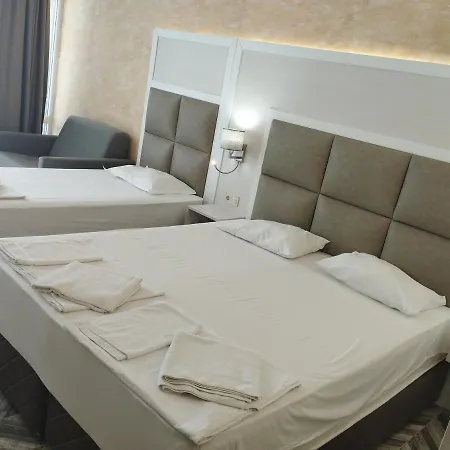 Sea View Triple S B Apartment *